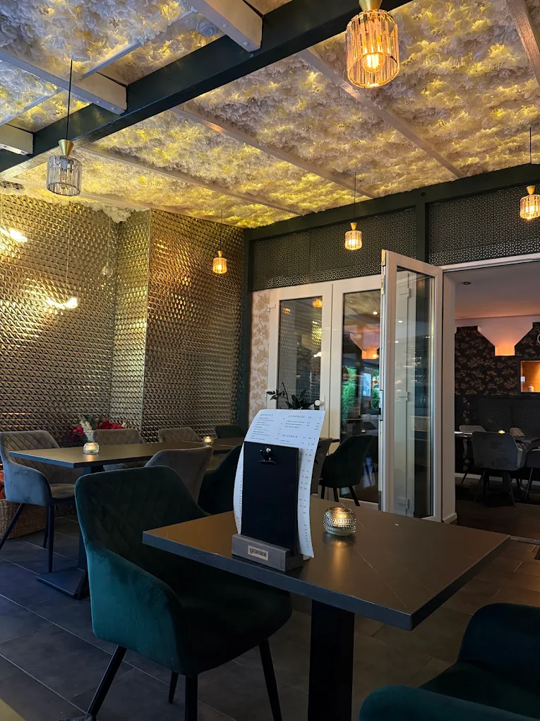 The Taste! · Authentic Thai Food